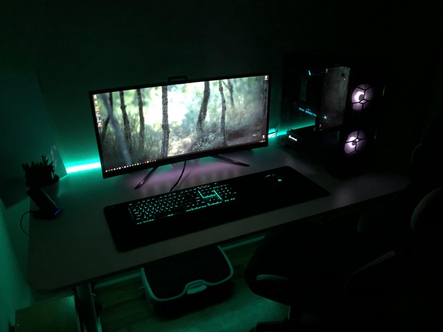 Планировка спальни геймера