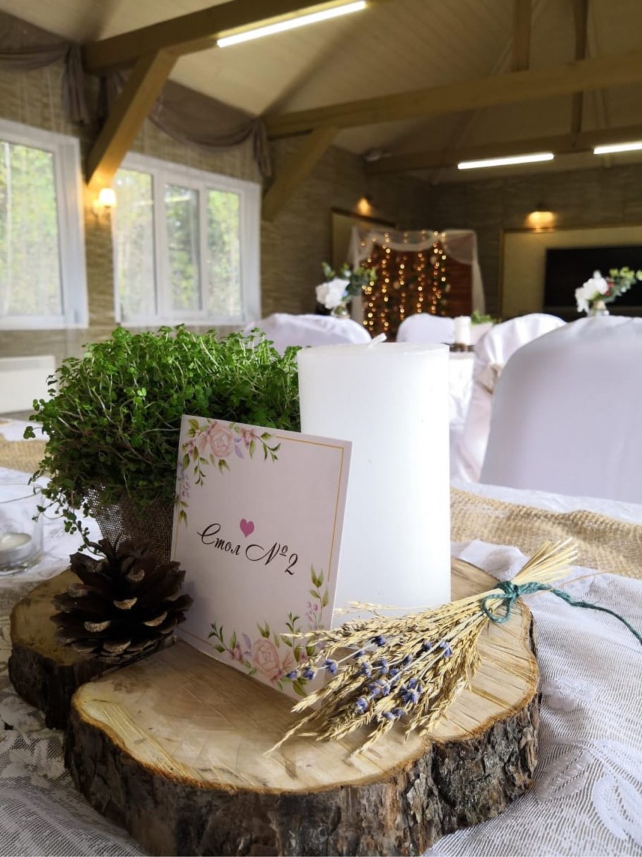 Фотозона в стиле рустик на свадьбу