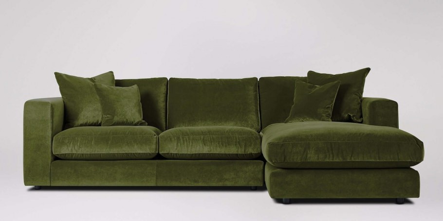 Угловой диван из велюра