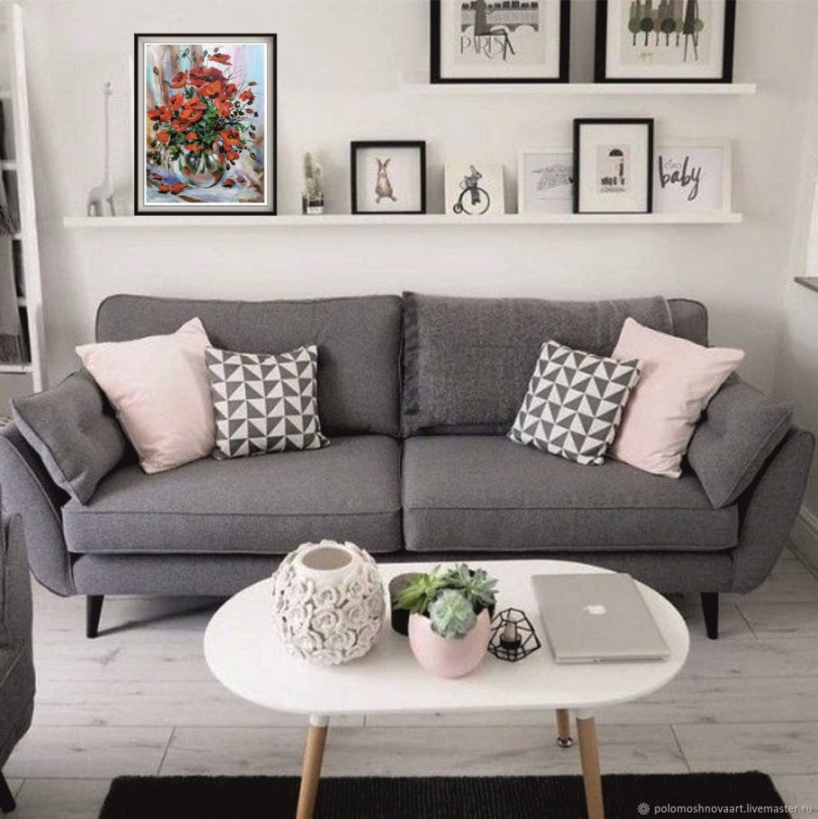 Серый диван в скандинавском стиле