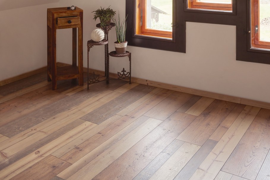 Ламинат Kaindl natural Touch 8 стандарт сосна вивид