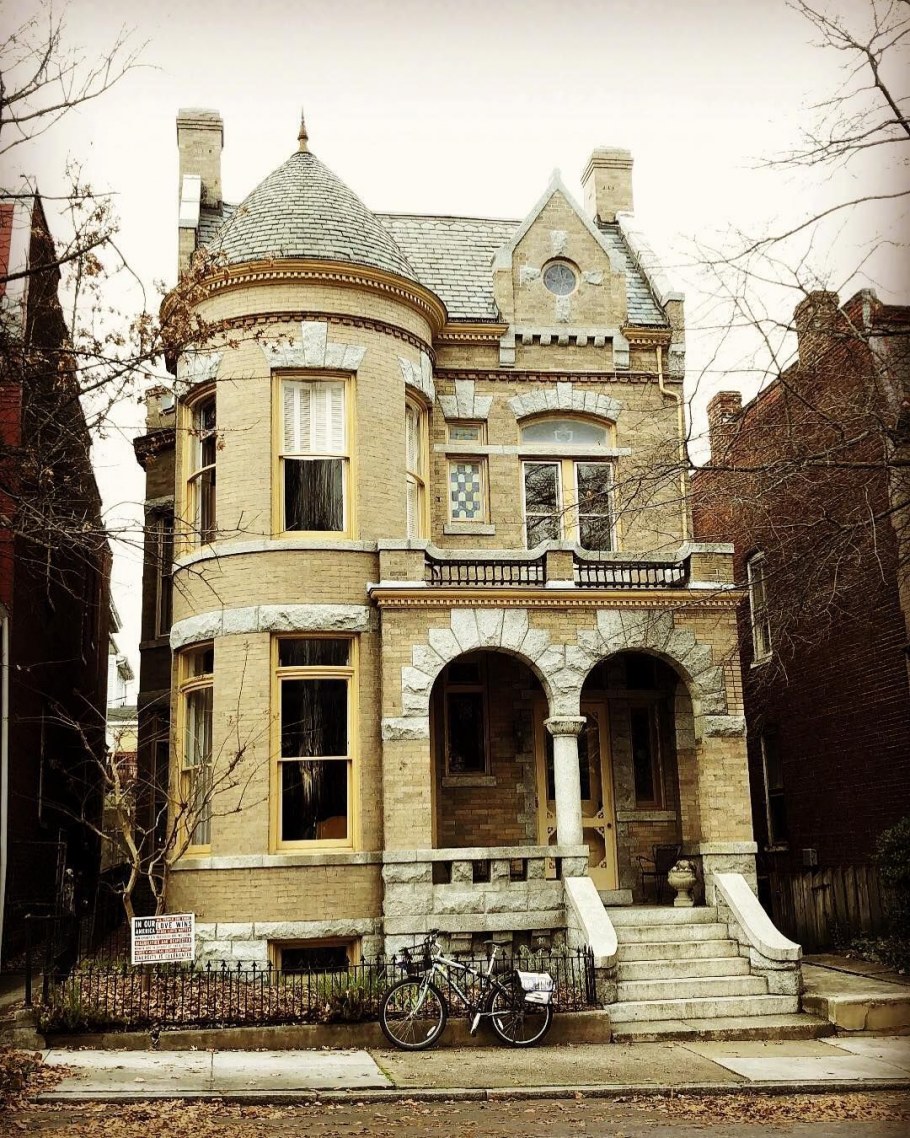 Готика-Викторианский стиль архитектуры