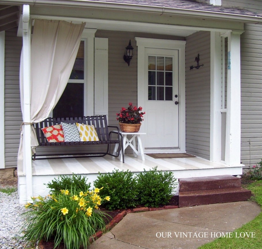 Украшение дачного крыльца