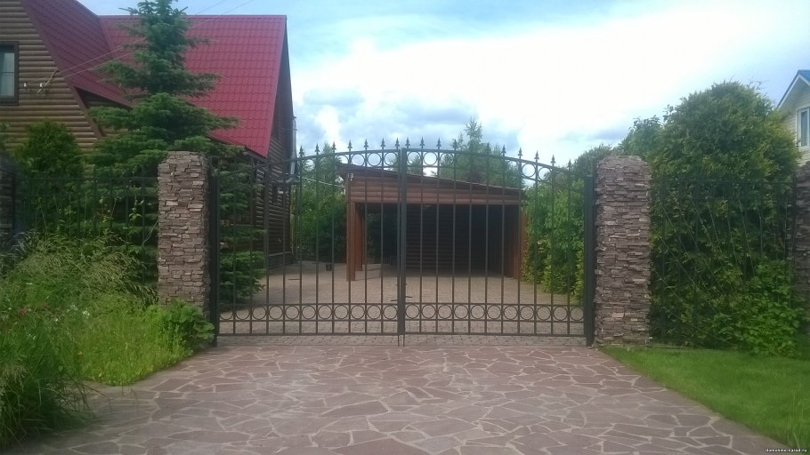 Ограды глинобитные