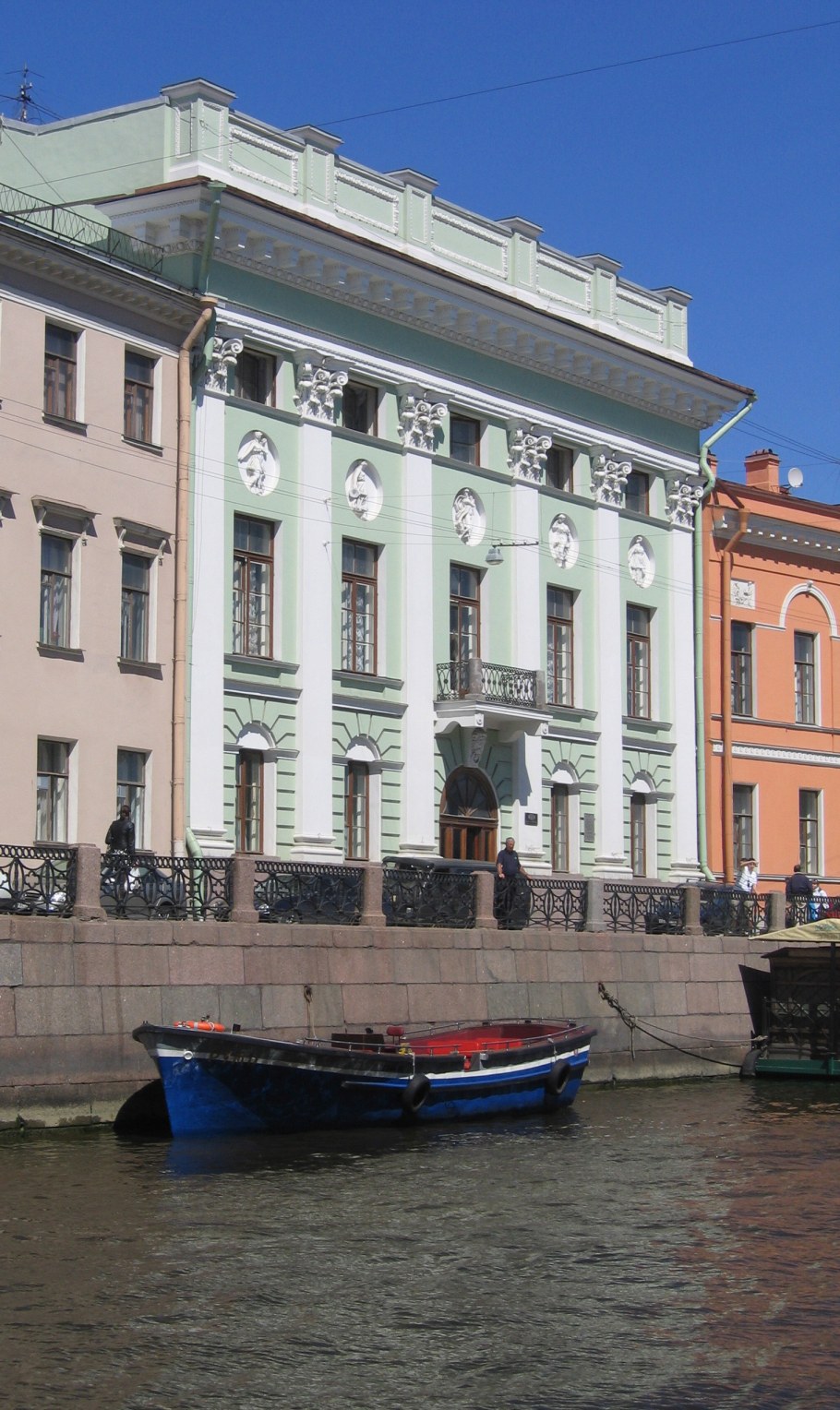 Сергей Лазарев сидит