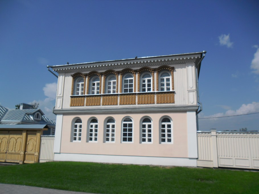 Особняк Глуховского Адмирала Лазарева