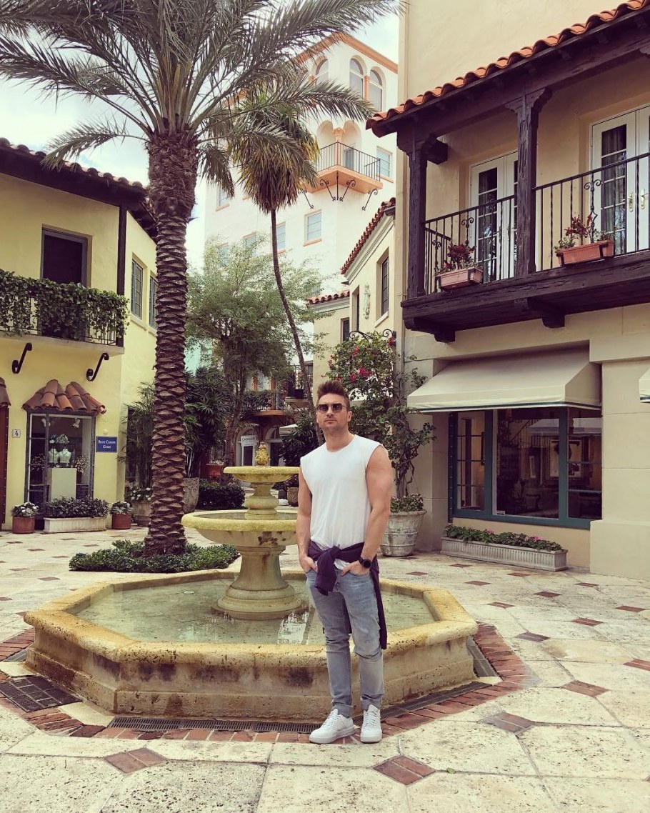 Лазарев фото 2020