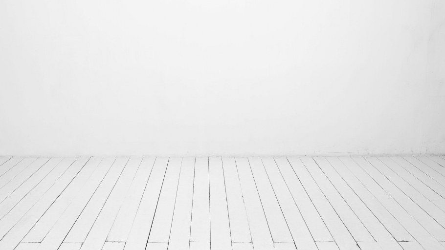 Пустая белая стена