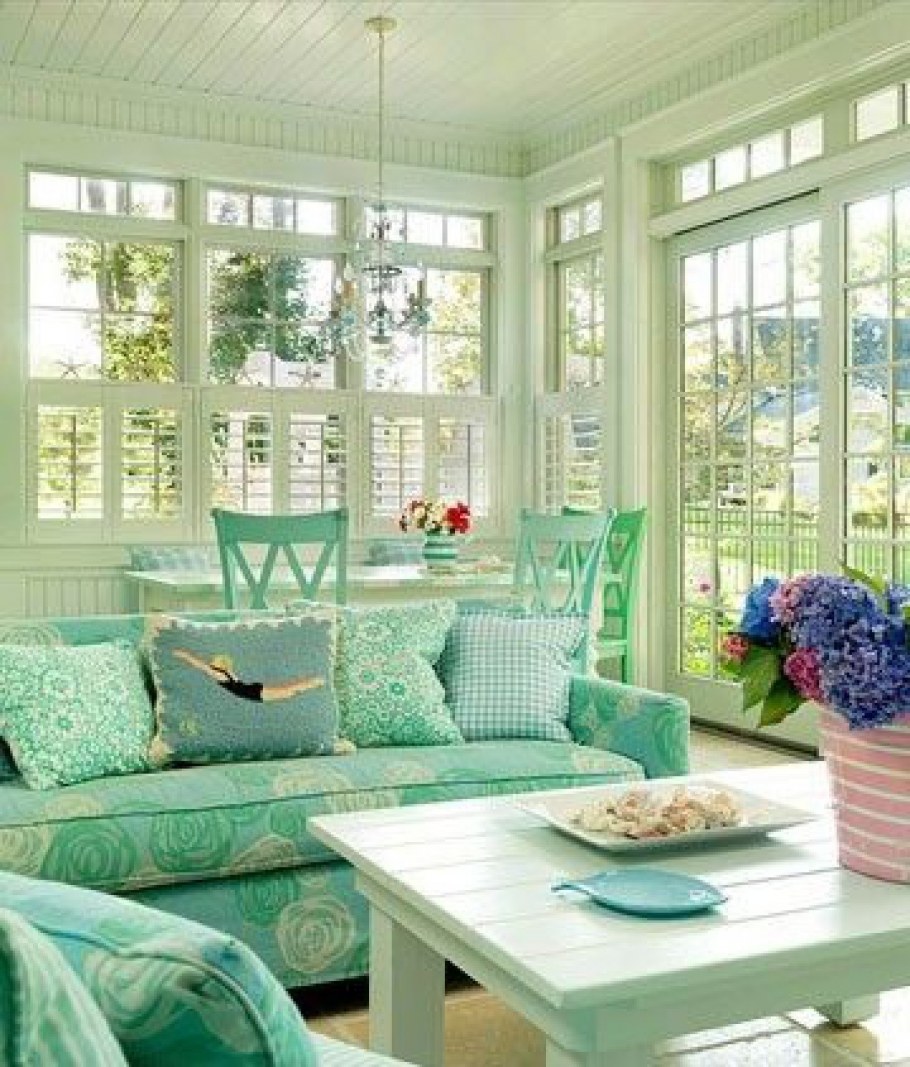 Терраса оливкового цвета