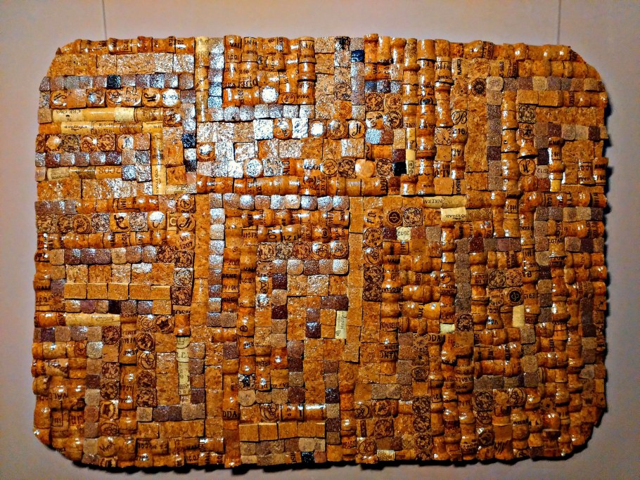 Панно из пробок