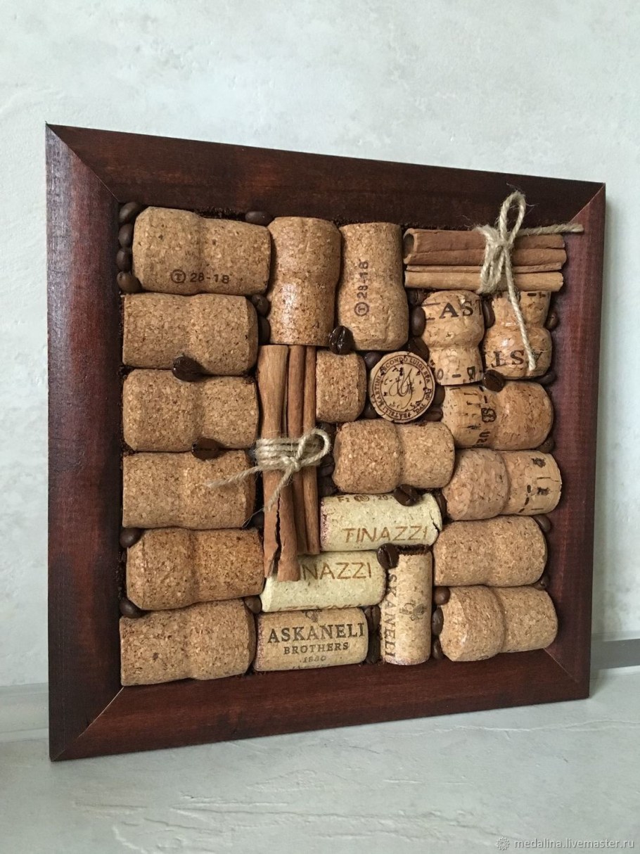 Панно из пробок от вина