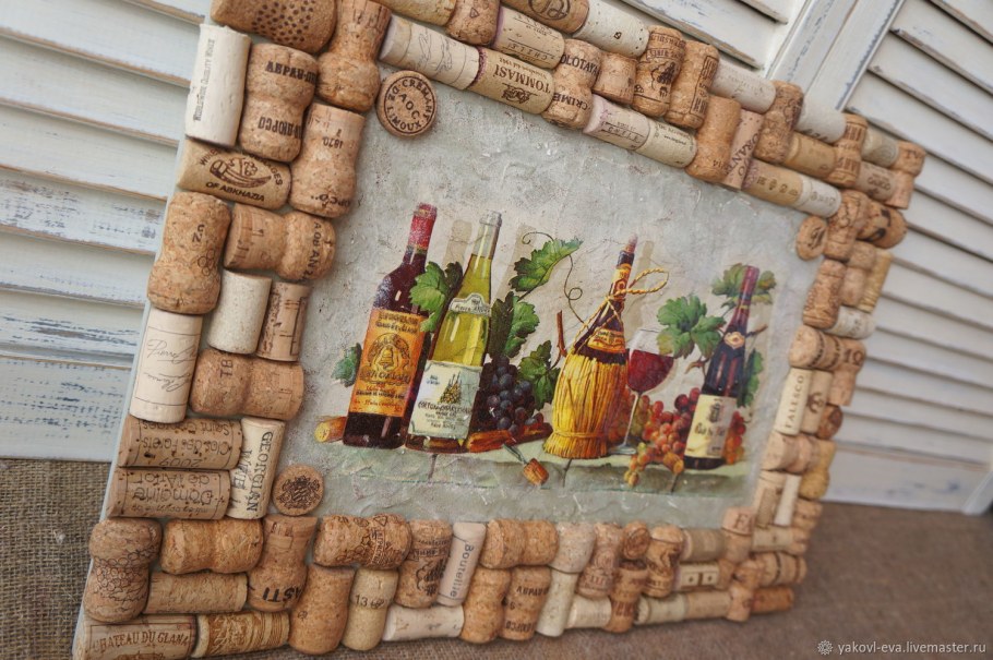 Панно из пробок от вина