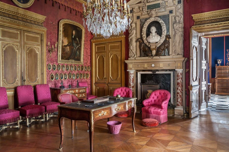 Замок Шантийи Франция интерьер