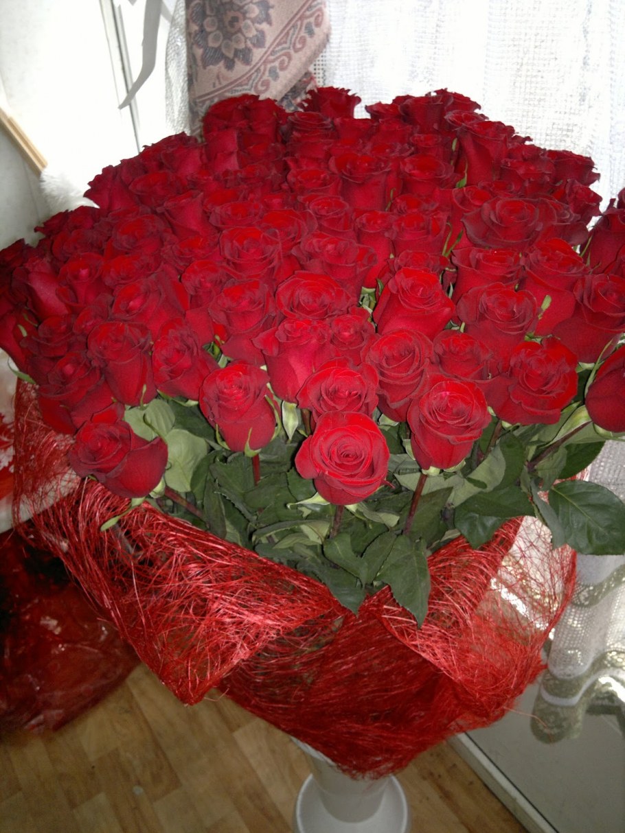 Букет роз дома
