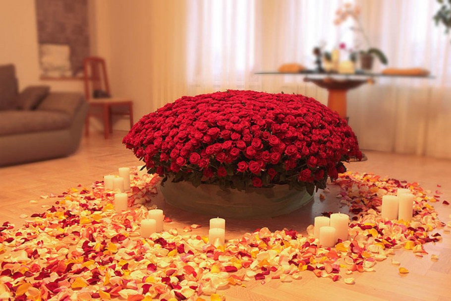 Вся комната в цветах