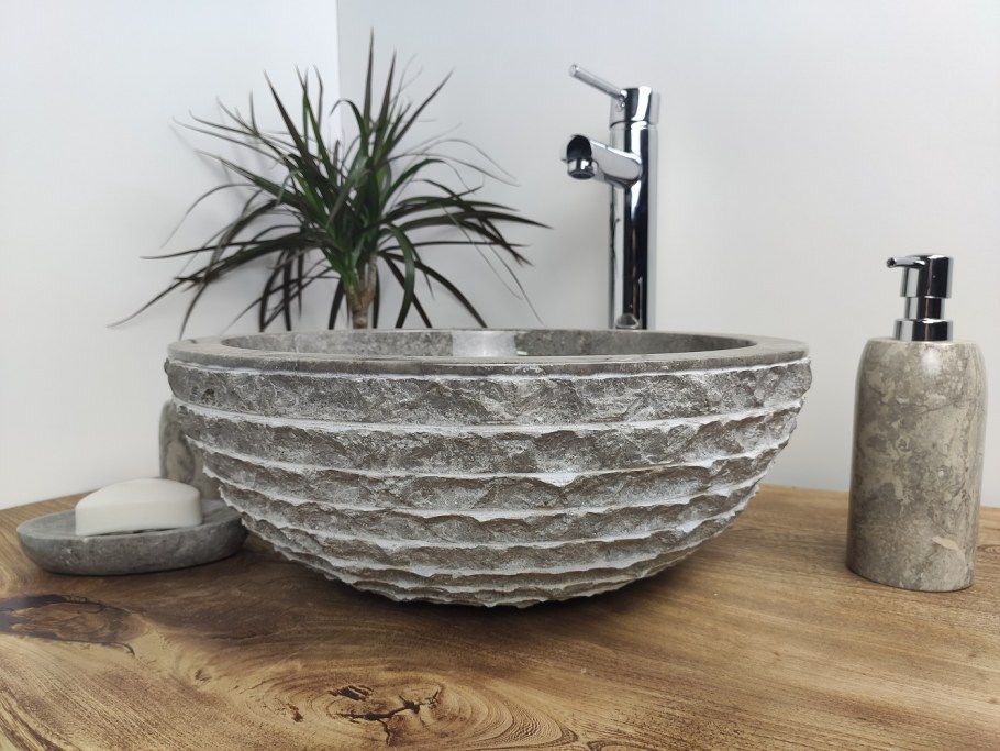 Накладная раковина из мрамора