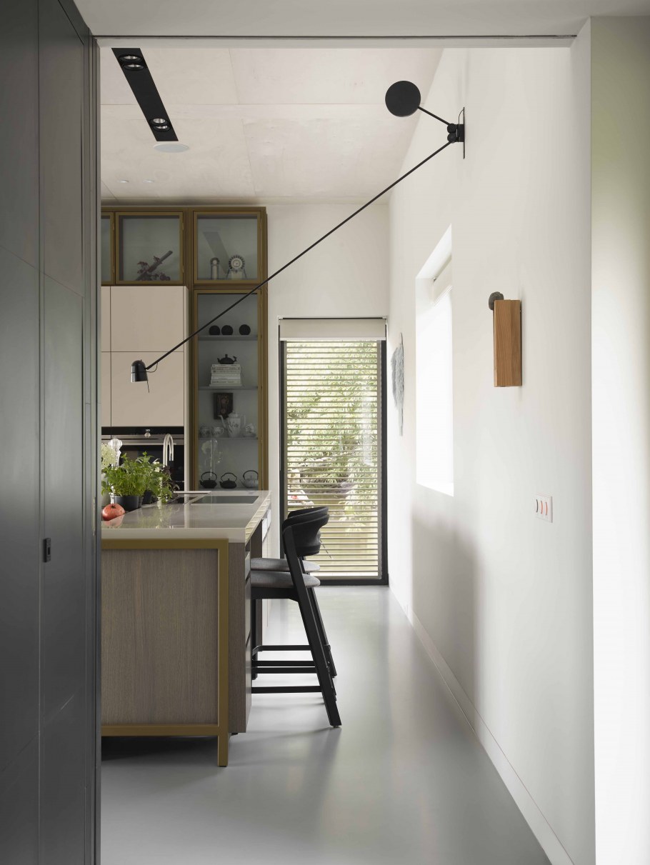 Маленькое пространство в смежной квартире благоустройство