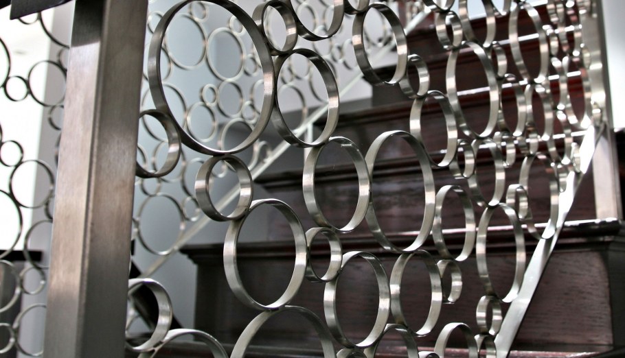 Ограждения арт деко лестничные