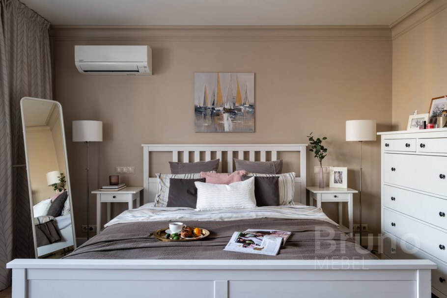 Бежевая спальня