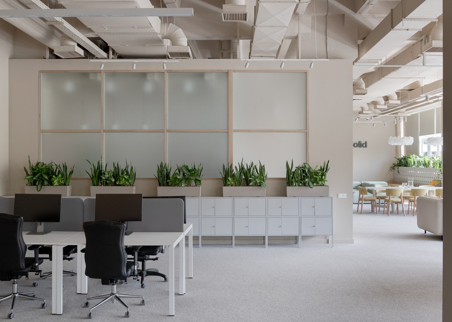 Интерьер офиса в светлых тонах