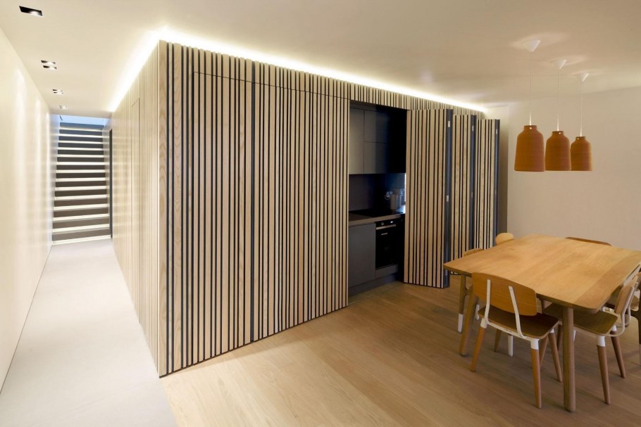 Перегородка из реек на кухне