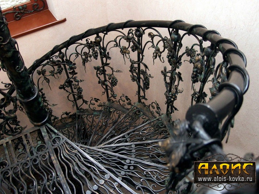 Ковка Виноградная лоза перила