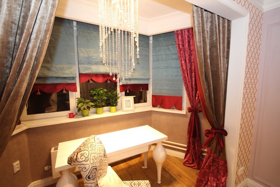 Шторы на кухонное окно с балконом