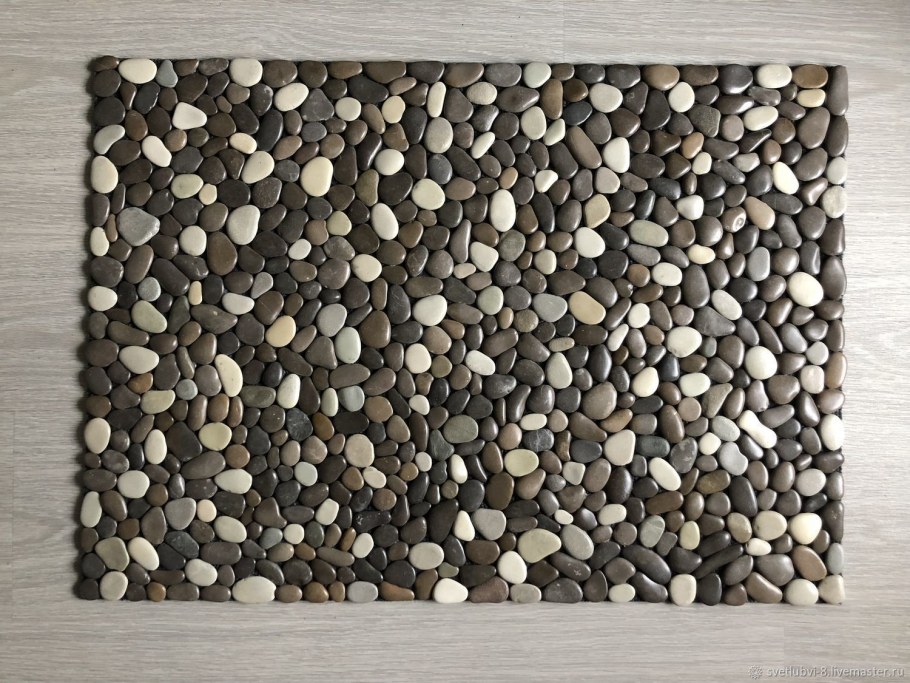 Галька на сетке
