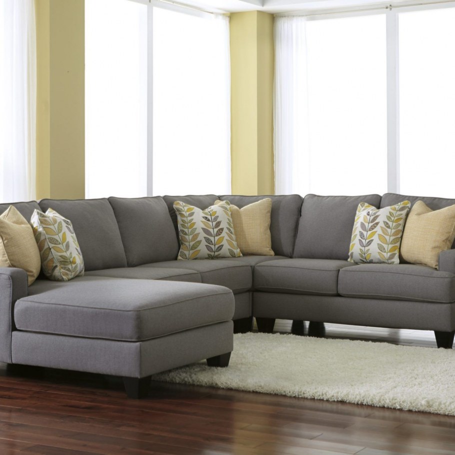 Угловой диван Maddox Sectional серого цвета