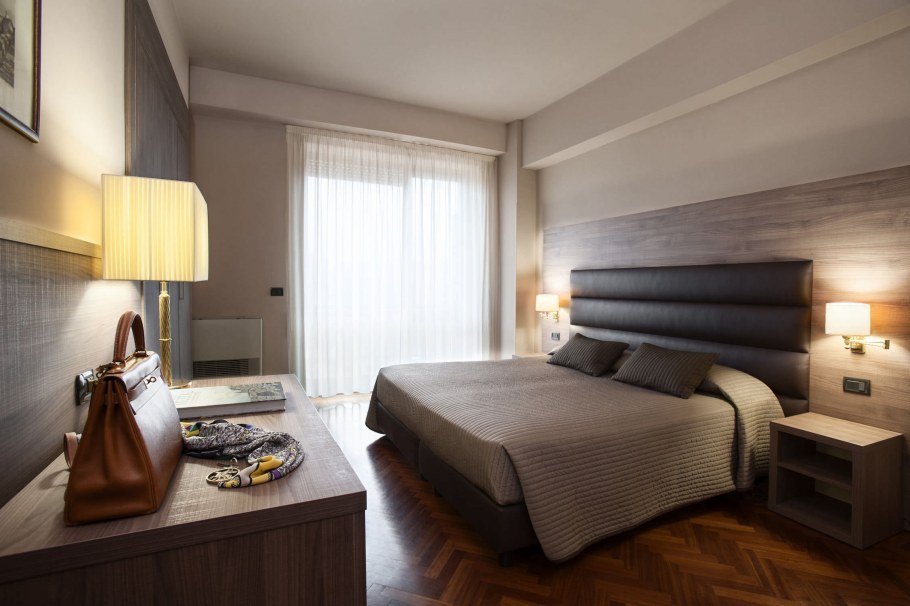 Интерьер спальни в отеле