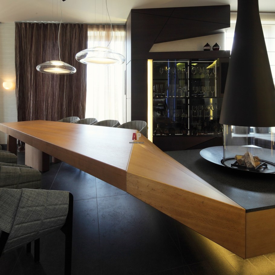 Стол в стиле Деконструктивизм