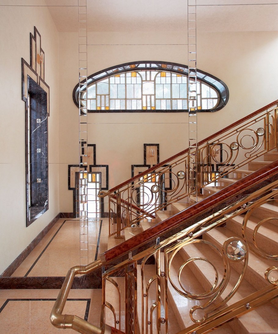 Люстра в прихожую в стиле арт деко