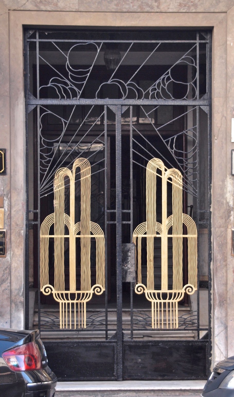 Современные лестницы в интерьере