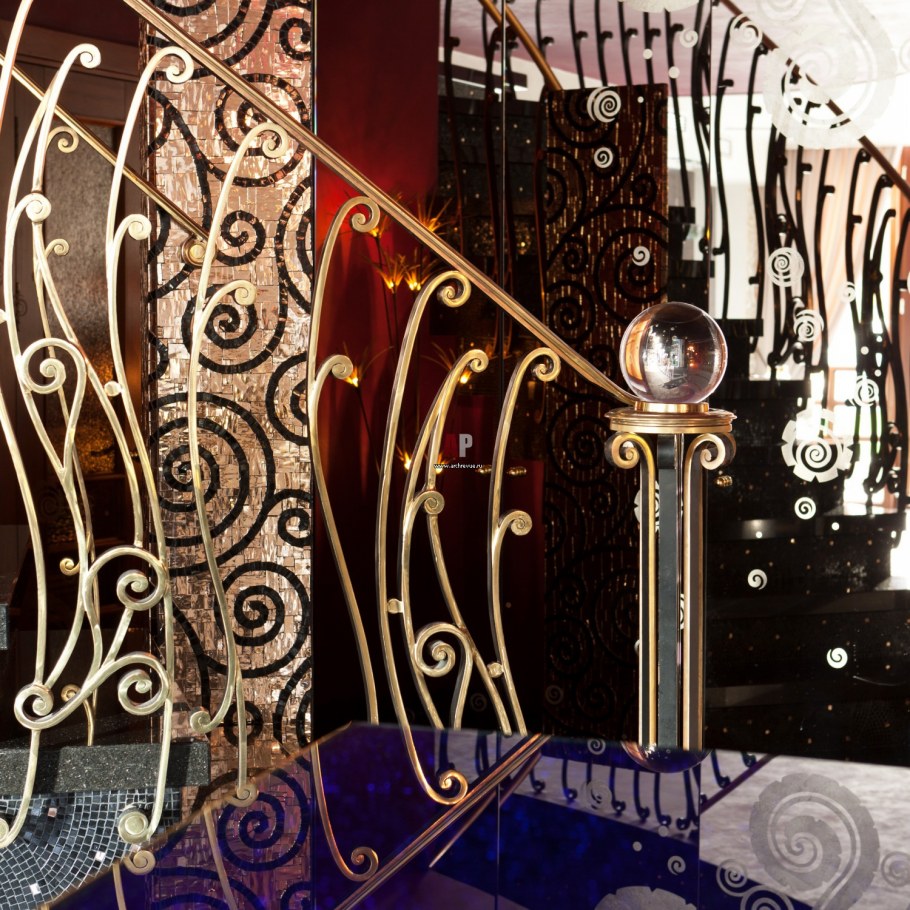 Старинные кованые перила ар деко