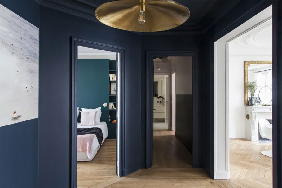 Яркая прихожая