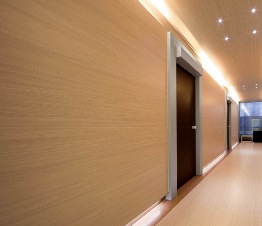 Отделка коридора панелями
