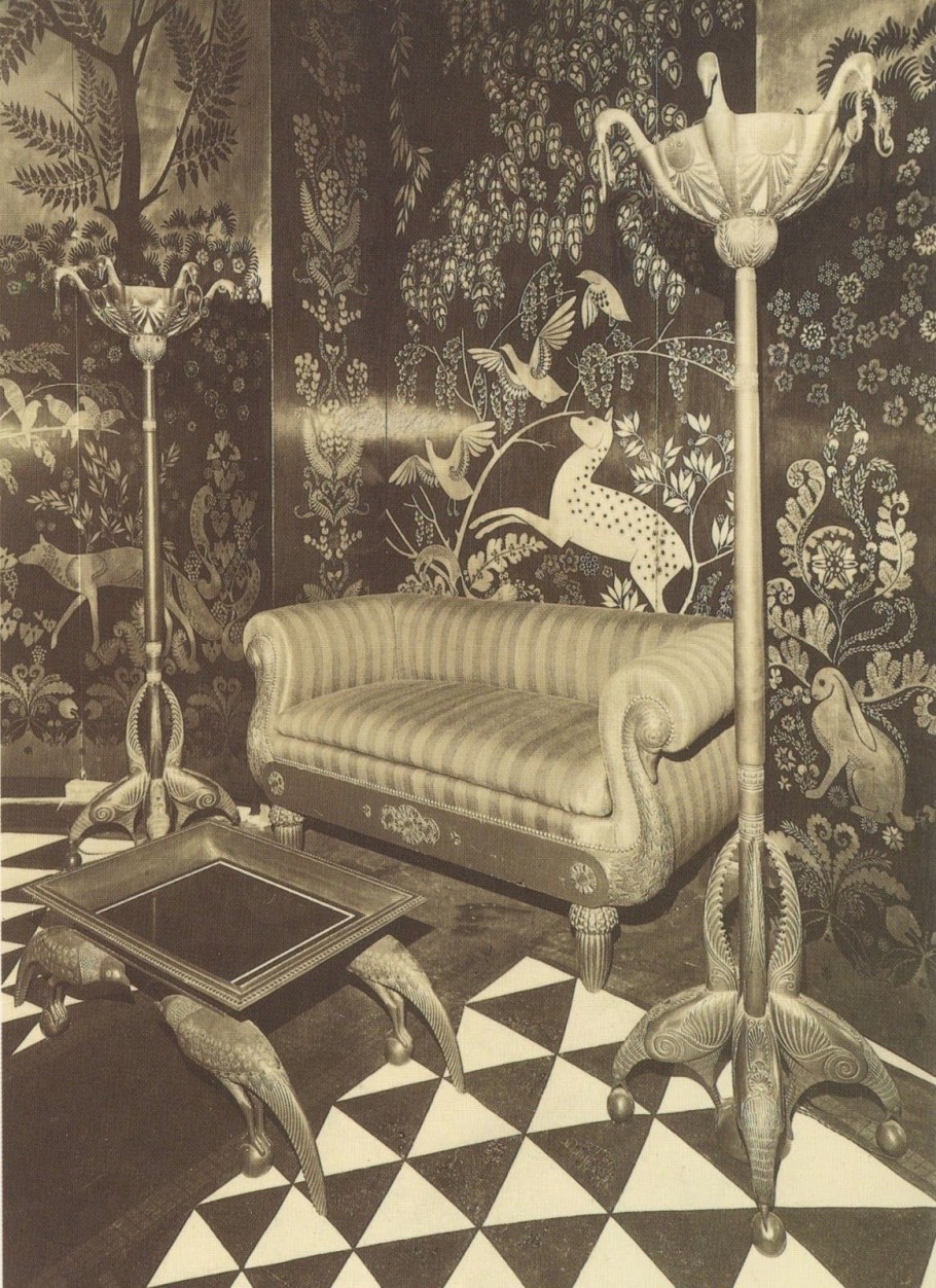 Настенные часы в интерьере арт деко