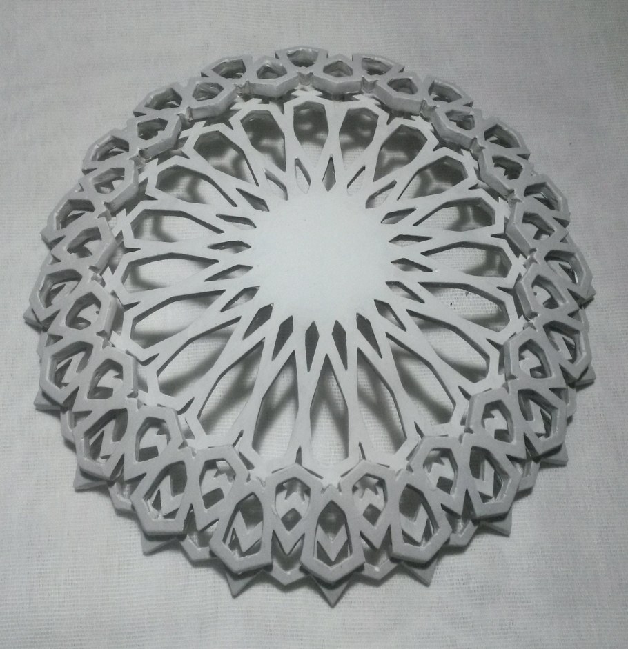 Гипсовая плитка с орнаментом