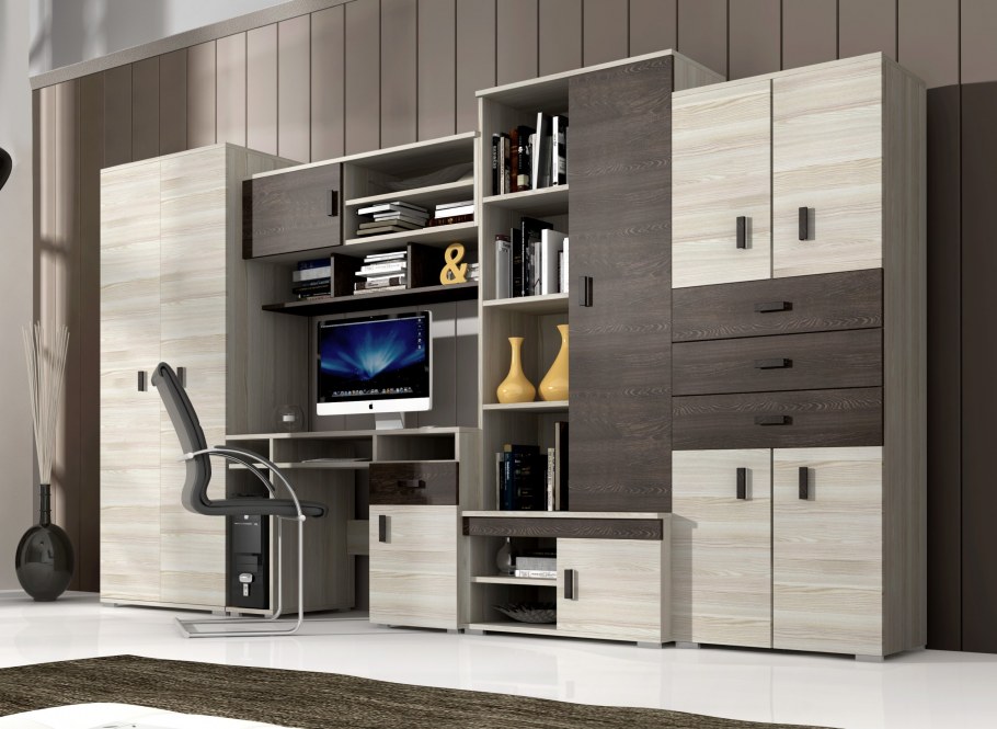 Гостиная с компьютерным столом