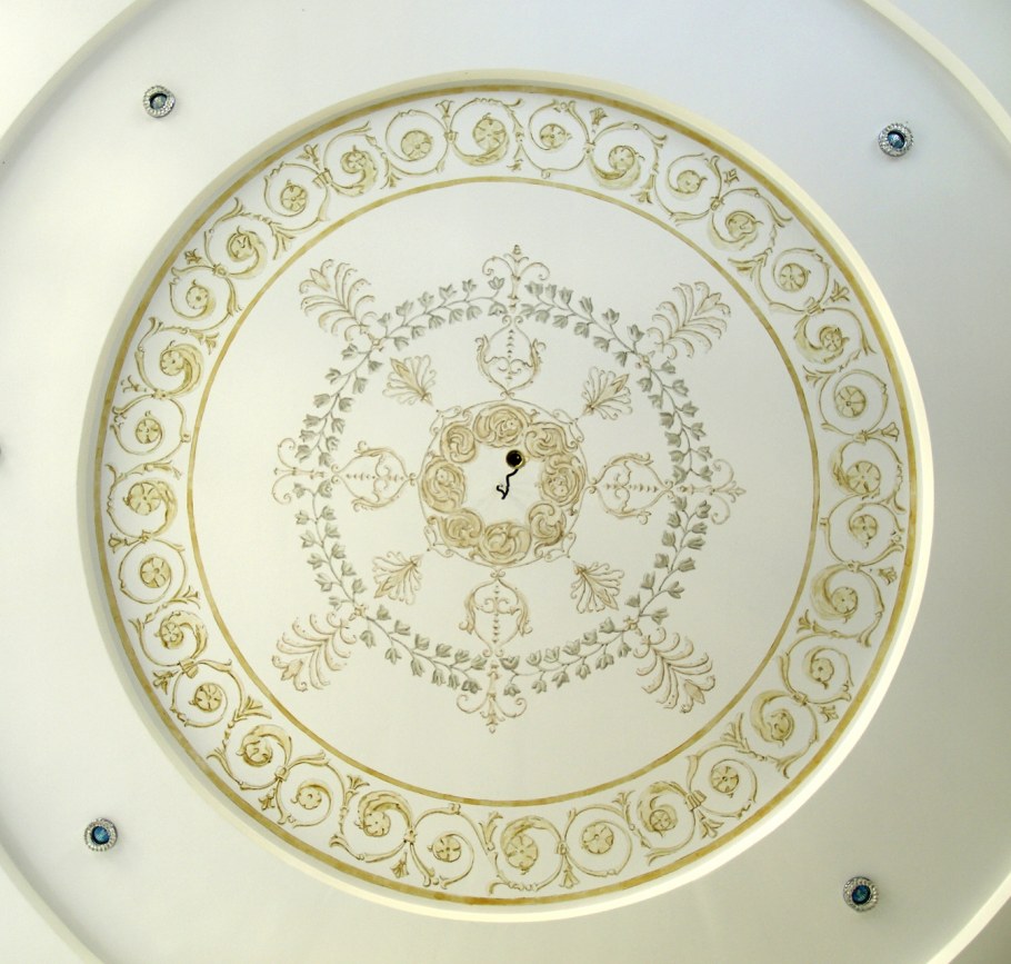 Шикарные потолки на кухню