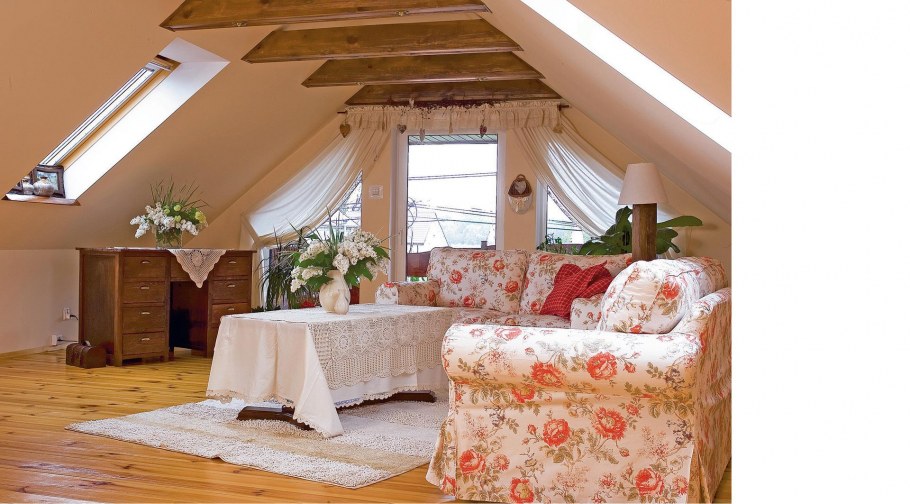 Спальня в деревянном доме