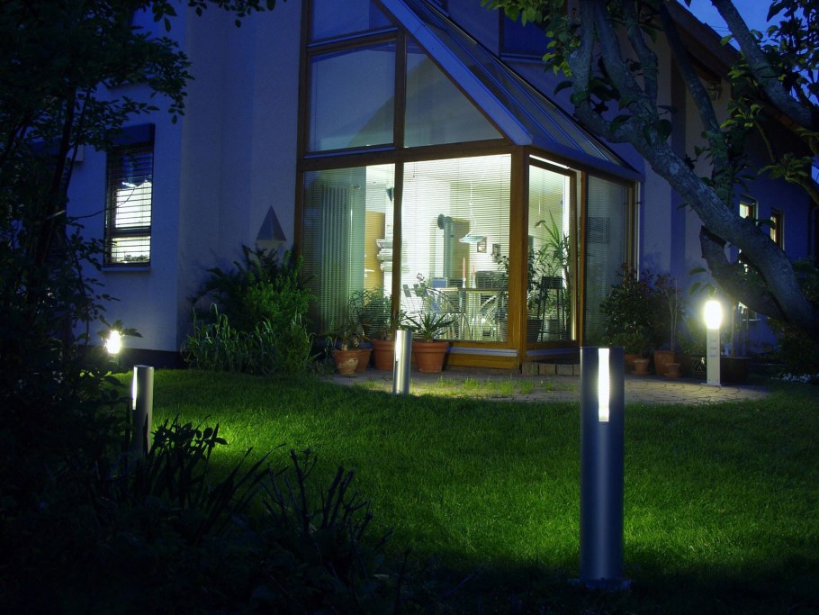 Уличное освещение частного дома