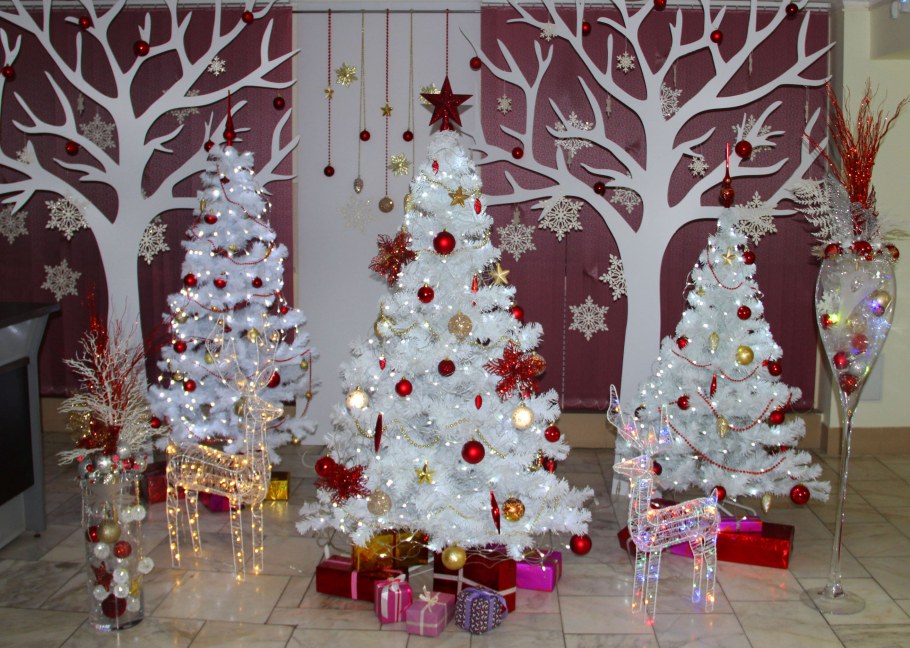 Украшение к новогоднему представлению