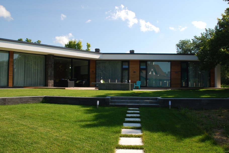 Одноэтажный дом с плоской крышей