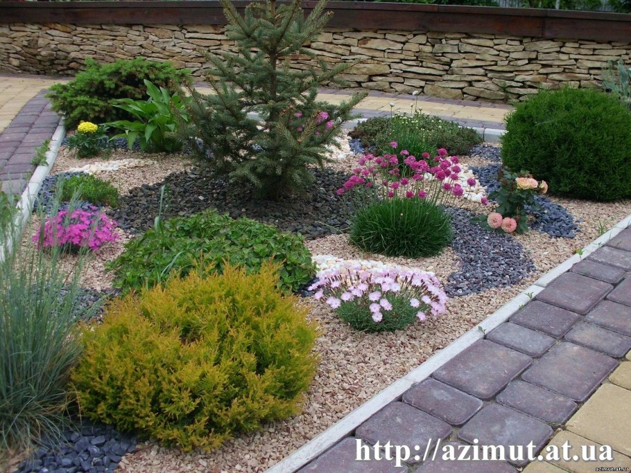 Хвойный рокарий миксбордер