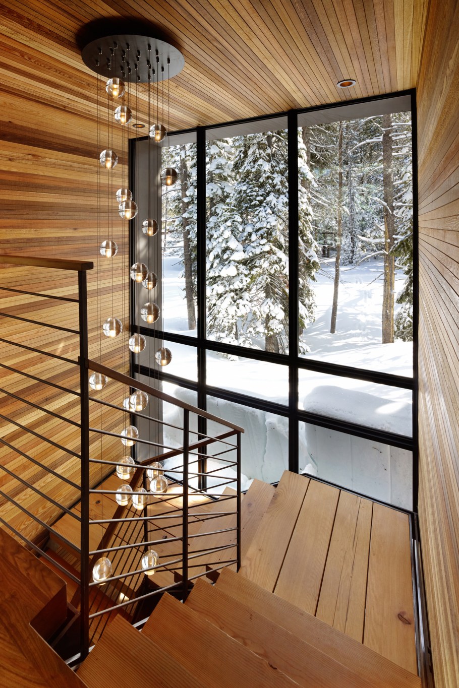 Светильники над лестницей