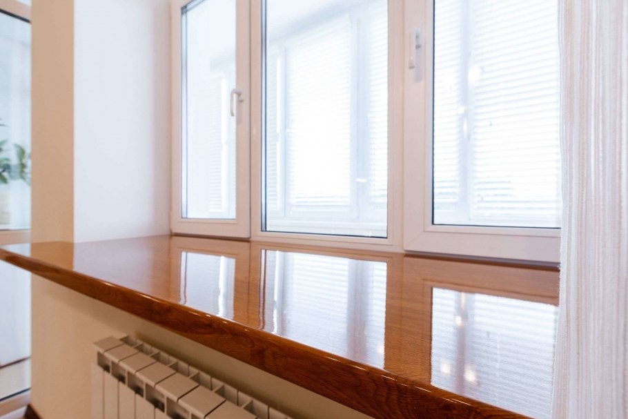 Подоконник Рехау