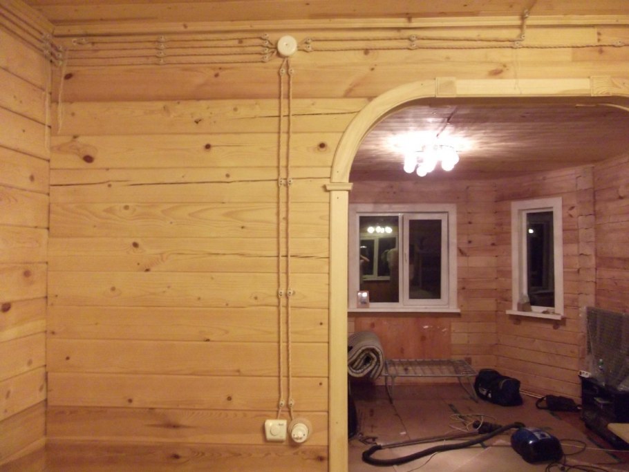 Электропроводка в брусовом доме
