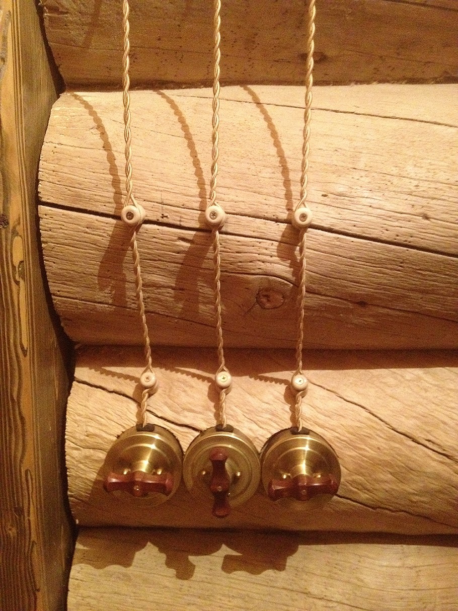 Наружная проводка на изоляторах