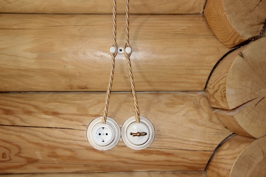 Ретро проводка в деревянном доме